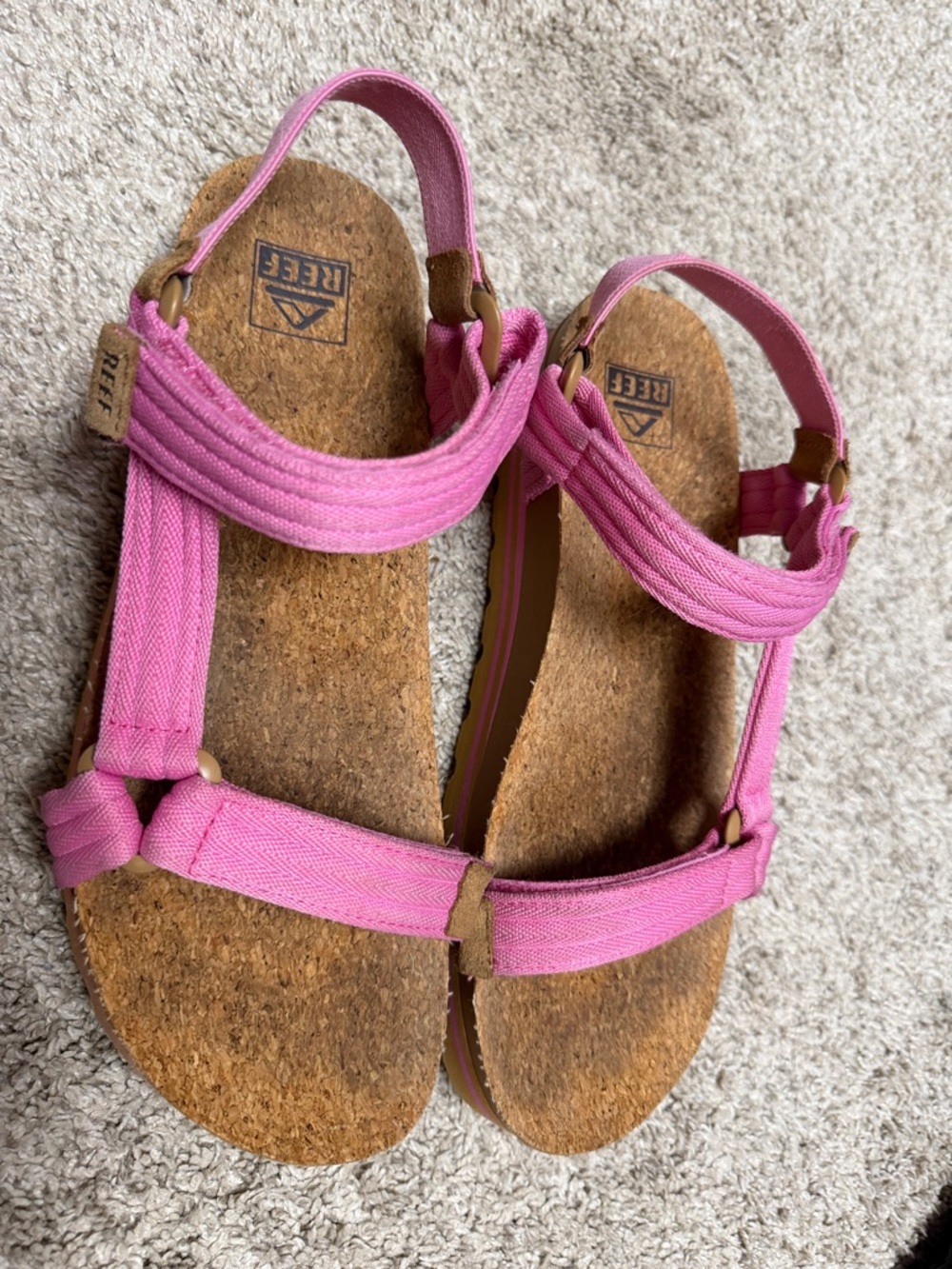 Reef Cushion Rem Hi Pink Sandals